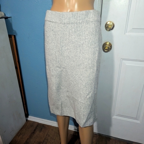 Daily Ritual Elegant Gray Knit Skirt - Picture 1 of 7
